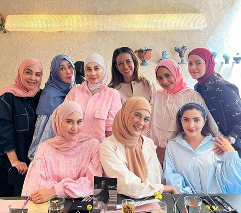 Potret Geng Cendol Arisan di Acara Nagita Slavina, Mayoritas Pakai Baju Pink Cantik-cantik Semua