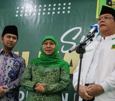 FOTO: Senyum Khofifah dan Emil Dardak Terima Dukungan PPP Jadi Cagub-Cawagub di Pilkada Jatim