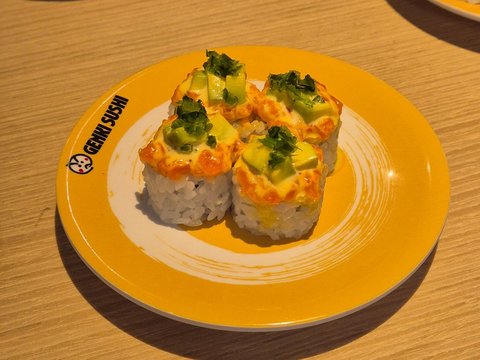 Tasting Okinawa's Special Sushi, Perfect for Indonesian Palate