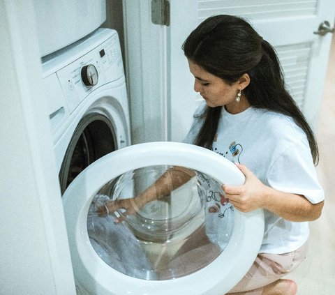 40 Funny Words about Laundry that Can Entertain You When Stressed Seeing Piles of Dirty Clothes