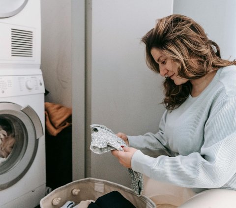 40 Funny Words about Laundry that Can Entertain You When Stressed Seeing Piles of Dirty Clothes