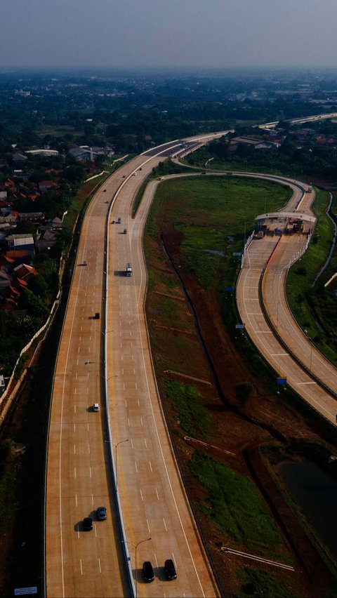 Dalam rangka sosialisasi, pihak pengelola akan menggratiskan Tol Cimanggis-Cibitung hingga akhri Juli 2024 mendatang. Foto: Merdeka.com/Imam Buhori