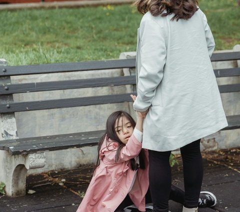 Mengapa Parenting dengan Kekerasan Bisa Berhasil di Generasi Masa Lalu Namun Sudah Ketinggalan Zaman di Masa Kini