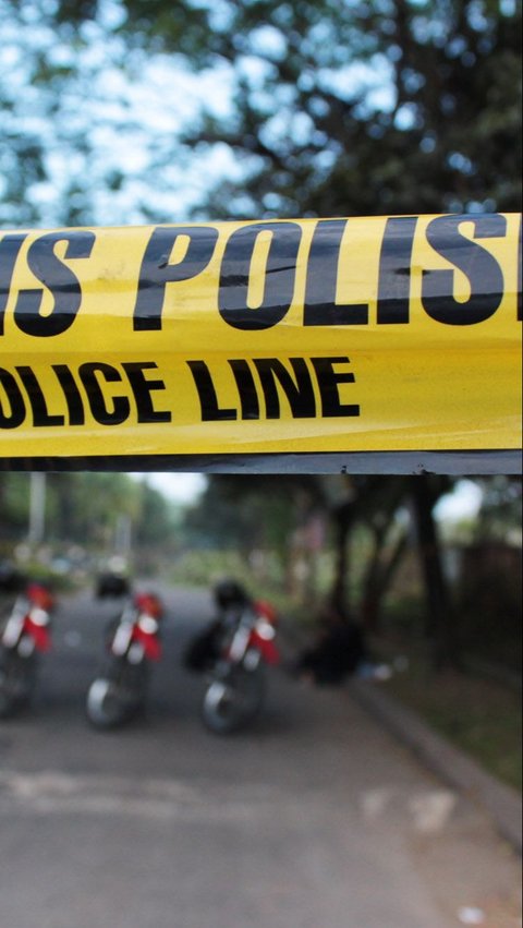 Polisi Gerebek Kampung Bahari, Sita Seperangkat Alat Isap Sabu & 31 Orang Ditangkap