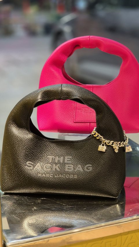 The Sack Bag, Marc Jacobs' Latest Collection that Shifts the Tote Bag Trend