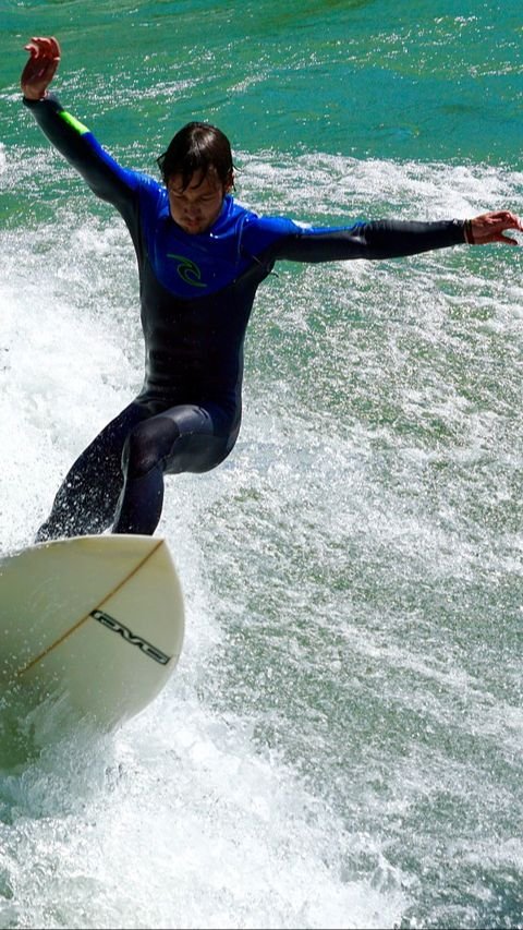 Pesona Pantai Plengkung di Banyuwangi, Jadi Salah Satu Lokasi Surfing Terbaik di Asia<br>