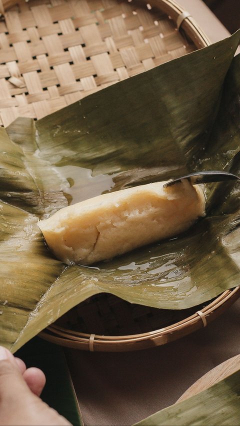 Barongko Cake Recipe with Traditional Bugis Flavor