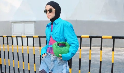  Kontras Berani dengan Biru dan Hijau<br>