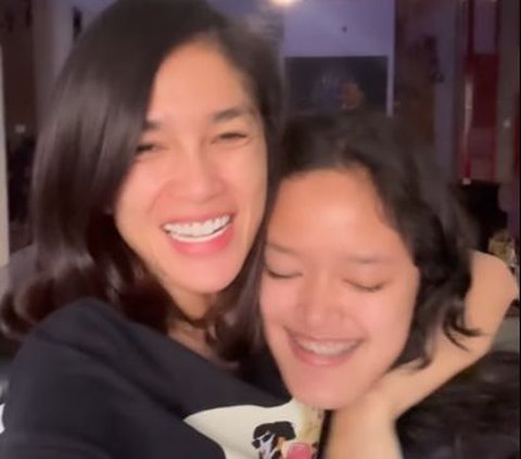 So Happy! Ussy Sulistiawaty Screams When She Hears Her Second Daughter Accepted to Her Favorite University