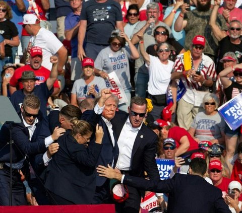 FOTO: Donald Trump Ditembak, Begini Aksi Pasukan Secret Service Langsung Siaga Perketat Keamanan