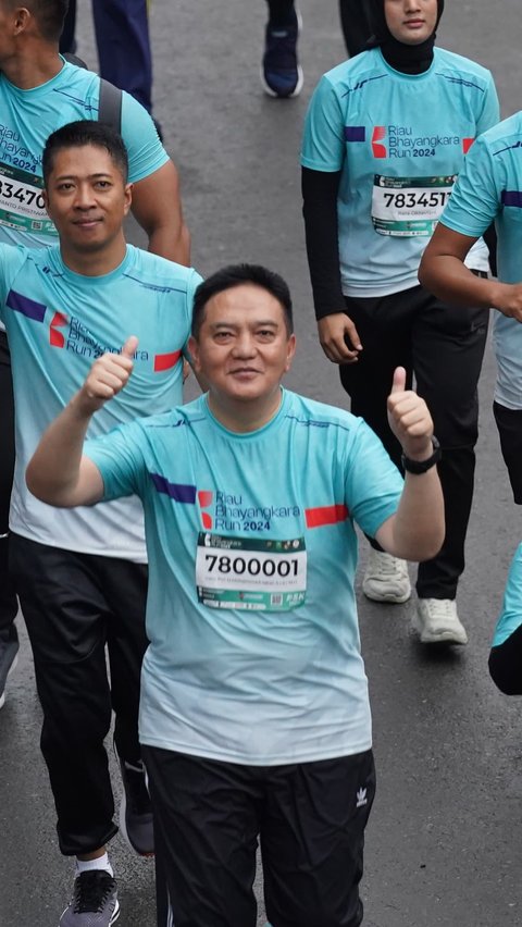 Potret Kapolda Riau Ikut Lari Maraton Bhayangkara Run Bersama 10.000 Peserta