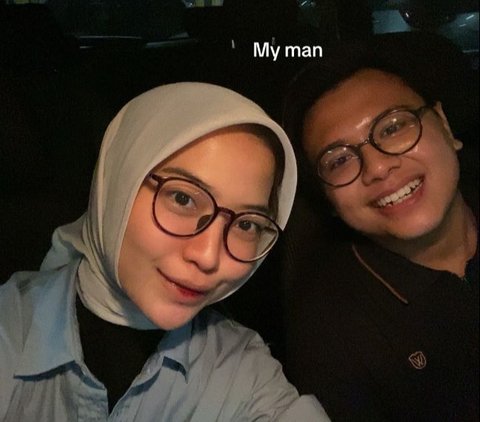 Viral Couple of Lovers Plek Ketiplek Resemble Cak Imin and His Wife