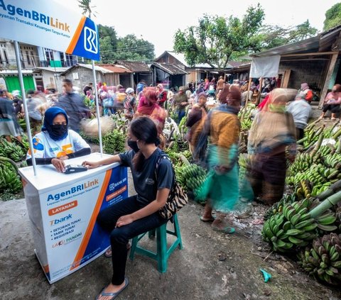 Wanita Asal Tanjung Priok Ini Beri Bukti Kisah Sukses Jadi Agen BRILink