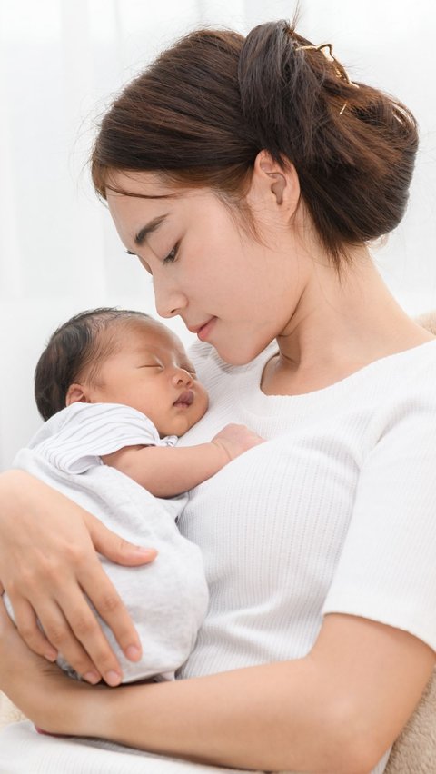 Sedang Baby Blues, Psikolog Tetap Anjurkan Ibu Berusaha Berikan ASI pada Bayi<br>