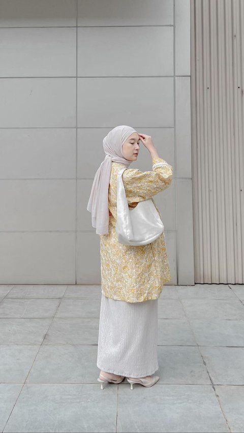 2 Inspirasi Hijab Outfit dengan Warna Yellow Pastel, Tampilan Jadi Lebih Fresh