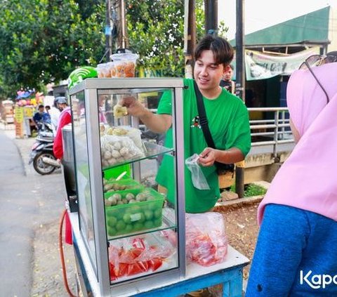 Berubah Signifikan, Ini Sederet Potret Sidik Eduard yang Sepi Job dan Harus Tahan Malu Julan Cilok -Pendapatan Perhari Jadi Sorotan