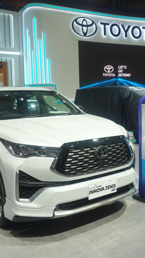 Mana yang lebih laris, Kijang Innova Reborn atau Innova Zenix?