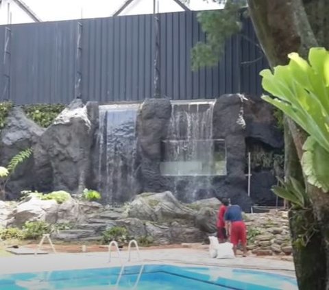 Potret Rainforest Garden Rumah Raffi Ahmad, Sejuk dan Asri Dilengkapi Air Terjun