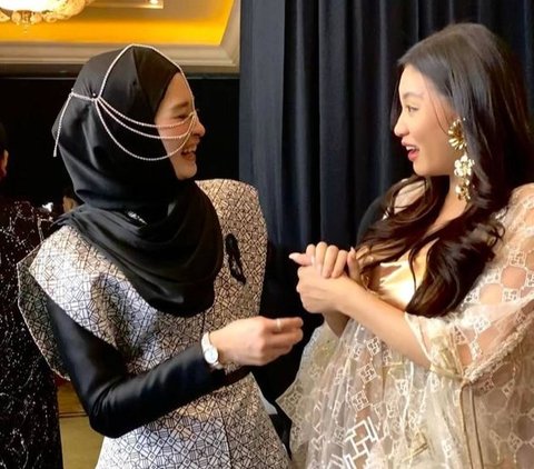 Deretan Potret Inara Rusli Bertemu Rekan Artis dan Model, Aksesoris Wajahnya Bikin Salfok