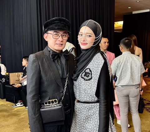 Glamorous Style of Inara Rusli with Dangling Headpiece at Ivan Gunawan's Fashion Show