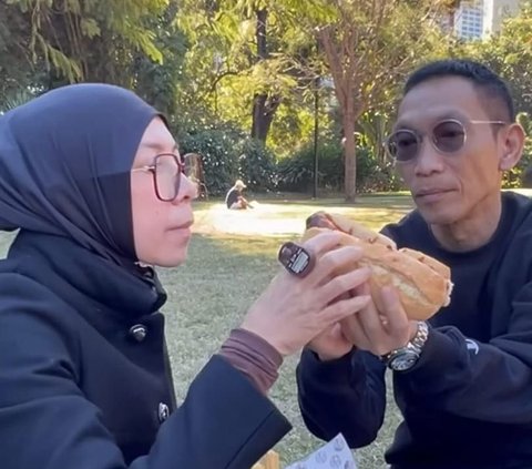 Potret Melly Goeslaw dan Anto Hoed Jalan-jalan di Australia, Nikmati Momen Kebersamaan dengan Anak Sebelum Mulai Kuliah