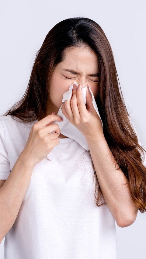 5 Dangers of Holding in Sneezes, One of Them is Damage to Blood Vessels