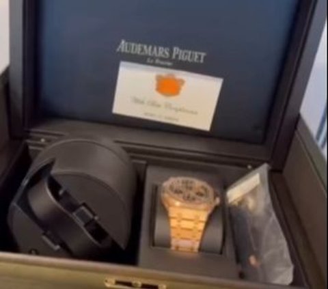 8 Portraits of the Contents of Anant Ambani's Luxurious Wedding Souvenirs, 'Asia's Richest Person', Priced at Rp3.8 Billion