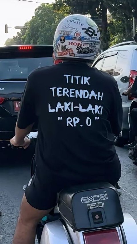 Baju Pemotor dengan Ragam Tulisan Berikut ini Sukses Membuat Orang Tertawa