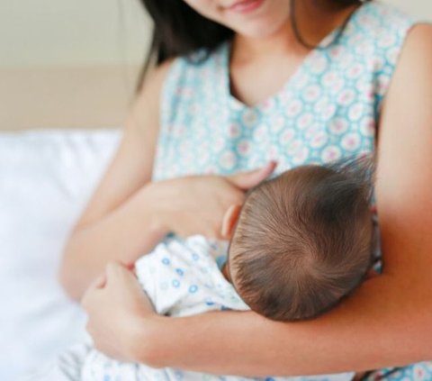 Psikolog Sarankan Ibu Tetap Memberi ASI Walau Sedang Alami Baby Blues