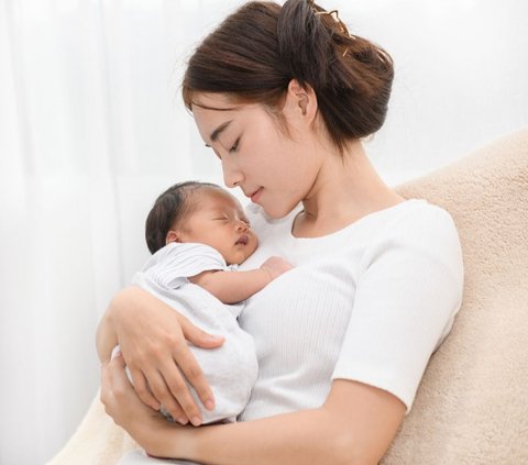 Psikolog Sarankan Ibu Tetap Memberi ASI Walau Sedang Alami Baby Blues