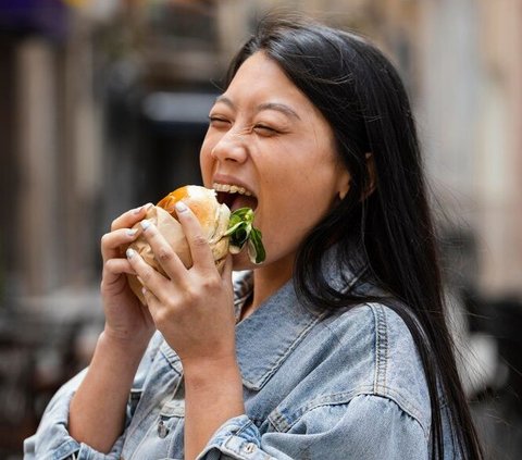 Lapar atau Hanya Ingin Mengunyah? Kenali Perbedaan di Antara Keduanya