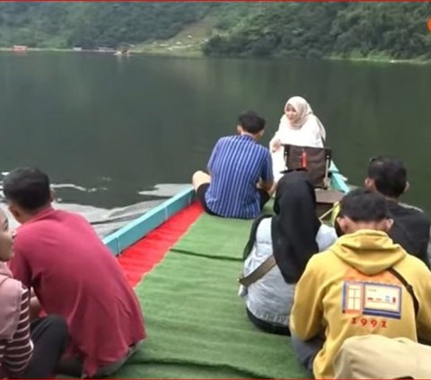 Eksotisme Telaga Menjer di Wonosobo, Wisatawan Bisa Nikmati Panorama Indah di Atas Perahu