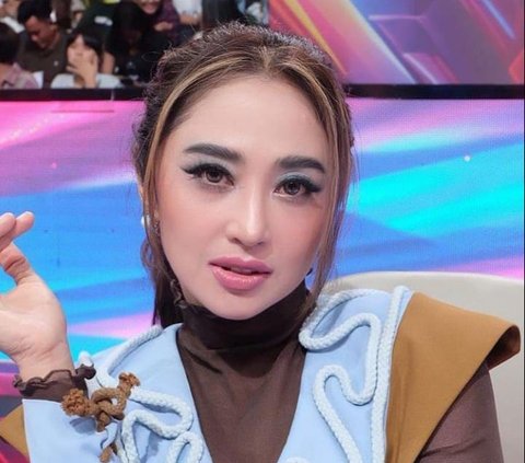 Dewi Perssik's Response When Mentioned to Have Dated Ahmad Dhani