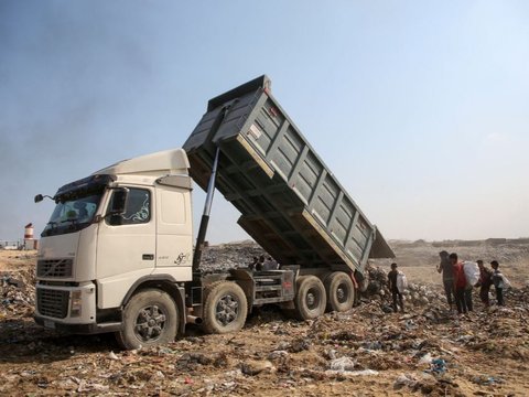 FOTO: Sedih Melihat Hidup Anak-Anak Gaza, Kondisinya Kian Memprihatinkan Jadi Pemulung di Tempat Sampah