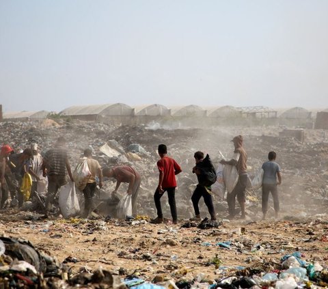 FOTO: Sedih Melihat Hidup Anak-Anak Gaza, Kondisinya Kian Memprihatinkan Jadi Pemulung di Tempat Sampah