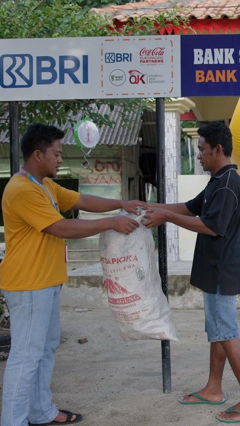 Tidak hanya meningkatkan kesadaran soal kebersihan, mereka juga bentuk nyata hadirnya literasi dan inklusi keuangan yang secara positif dijalankan BRI. <br>