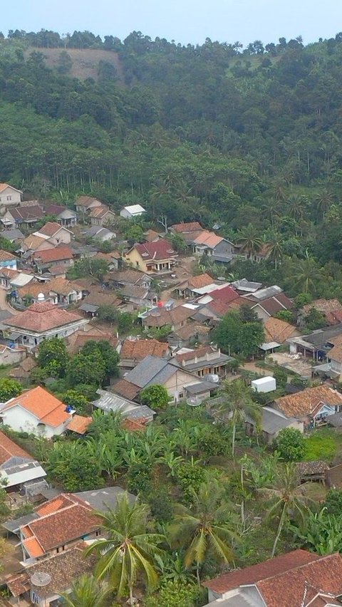 Dengan program satu kepala keluarga dua pohon alpukat, diharapkan wisatawan bisa dengan mudah merasakan kenikmatan alpukat asli dari desa tersebut.<br>