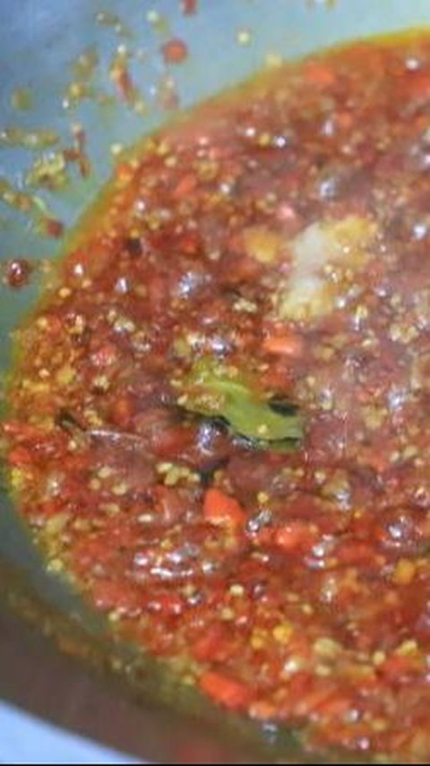 Bermodal Resep Pribadi, Warga Tangerang Ini Sukses Jual Sambal Rumahan yang Laku hingga Penjuru Kota