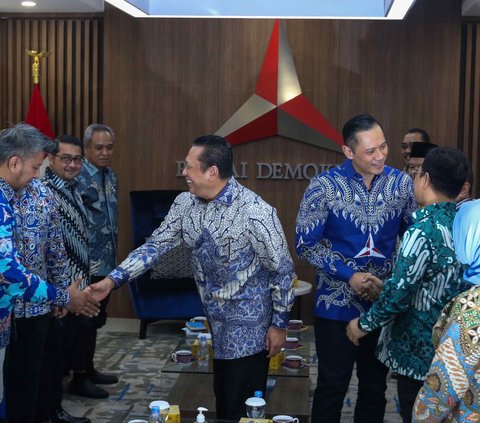 FOTO: Momen AHY Terima Kunjungan Ketua MPR di Markas Demokrat, Bahas Ongkos Politik Makin Mahal