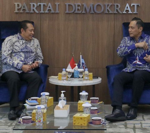 FOTO: Momen AHY Terima Kunjungan Ketua MPR di Markas Demokrat, Bahas Ongkos Politik Makin Mahal