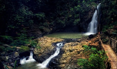 Tipe Air Terjun Bertingkat