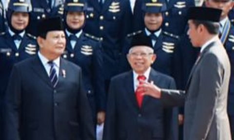 Prabowo Subianto Pijat Tipis-Tipis Maruf Amin di Acara Praspa TNI Polri, ini Momen Akrabnya Ada Jokowi