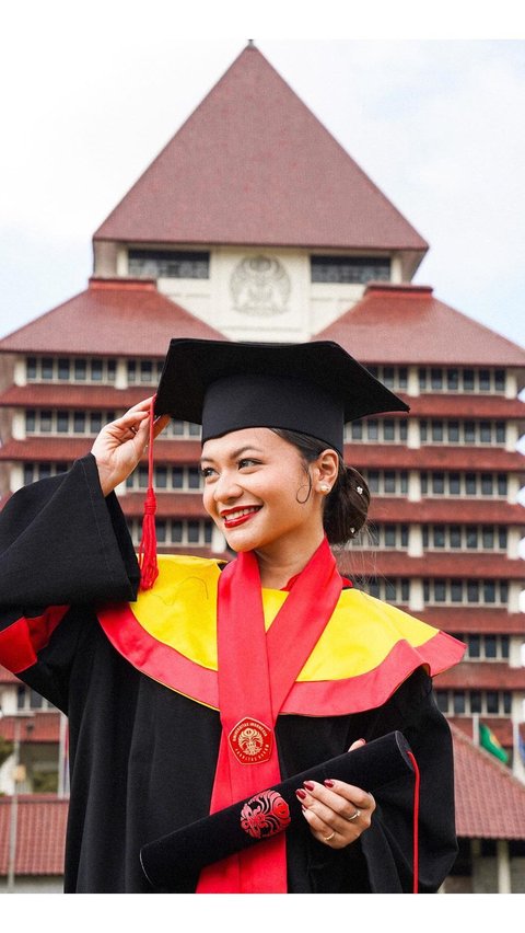 The law graduate from the University of Indonesia expressed happiness because she didn't expect to be a bridesmaid alongside Aaliyah's other friends.