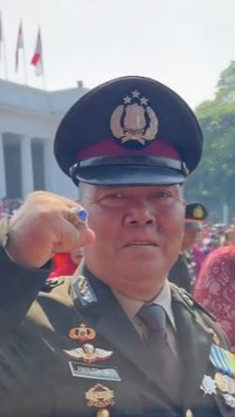 Kumpul Keluarga Perwira Polisi Usai Pelantikan<br>