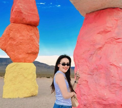 Bak Bareng Bestie, 8 Potret Liburan Ayu Ting Ting dan Bilqis di Las Vegas