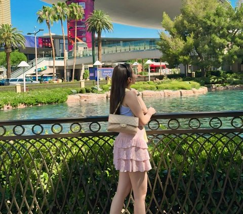 Bak Bareng Bestie, 8 Potret Liburan Ayu Ting Ting dan Bilqis di Las Vegas