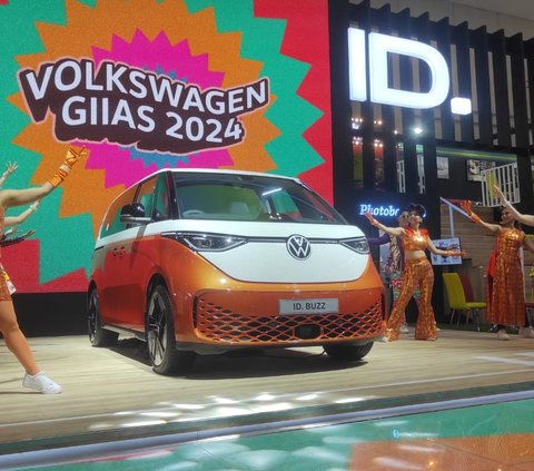 Volkswagen Resmi Luncurkan VW ID. Buzz di GIIAS 2024, Harga Rp1,3 Miliar