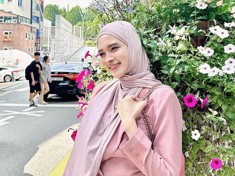 8 Momen Keseruan Inara Rusli Jalan-jalan di Korea Selatan, Netizen 'Cantiknya Sudah Seperti Orang Korea Gak Perlu Oplas'