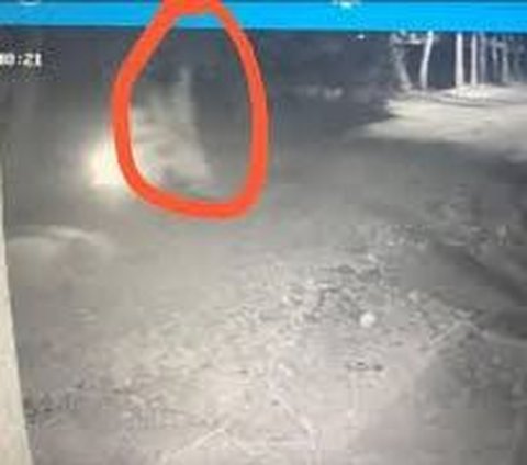 Heboh Sosok Pocong Riding a Motorcycle Recorded by CCTV at Lendah Police Station, Kulon Progo