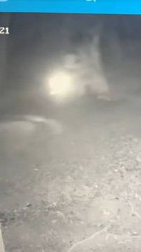 Heboh Sosok Pocong Riding a Motorcycle Recorded by CCTV at Lendah Police Station, Kulon Progo